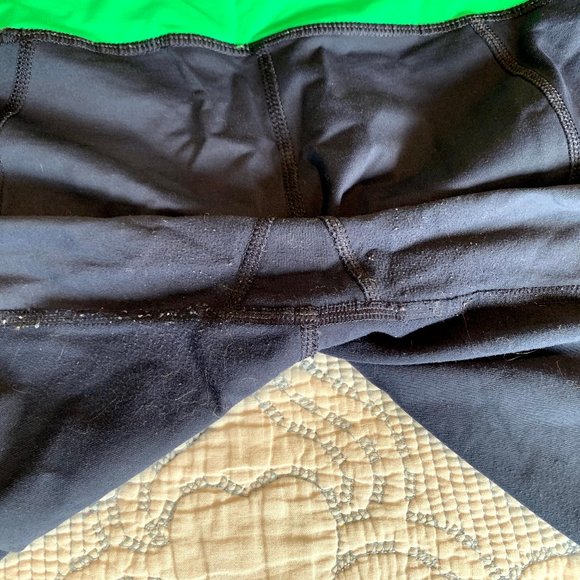 Lululemon Navy/Green Leggings - Picture 3 of 3